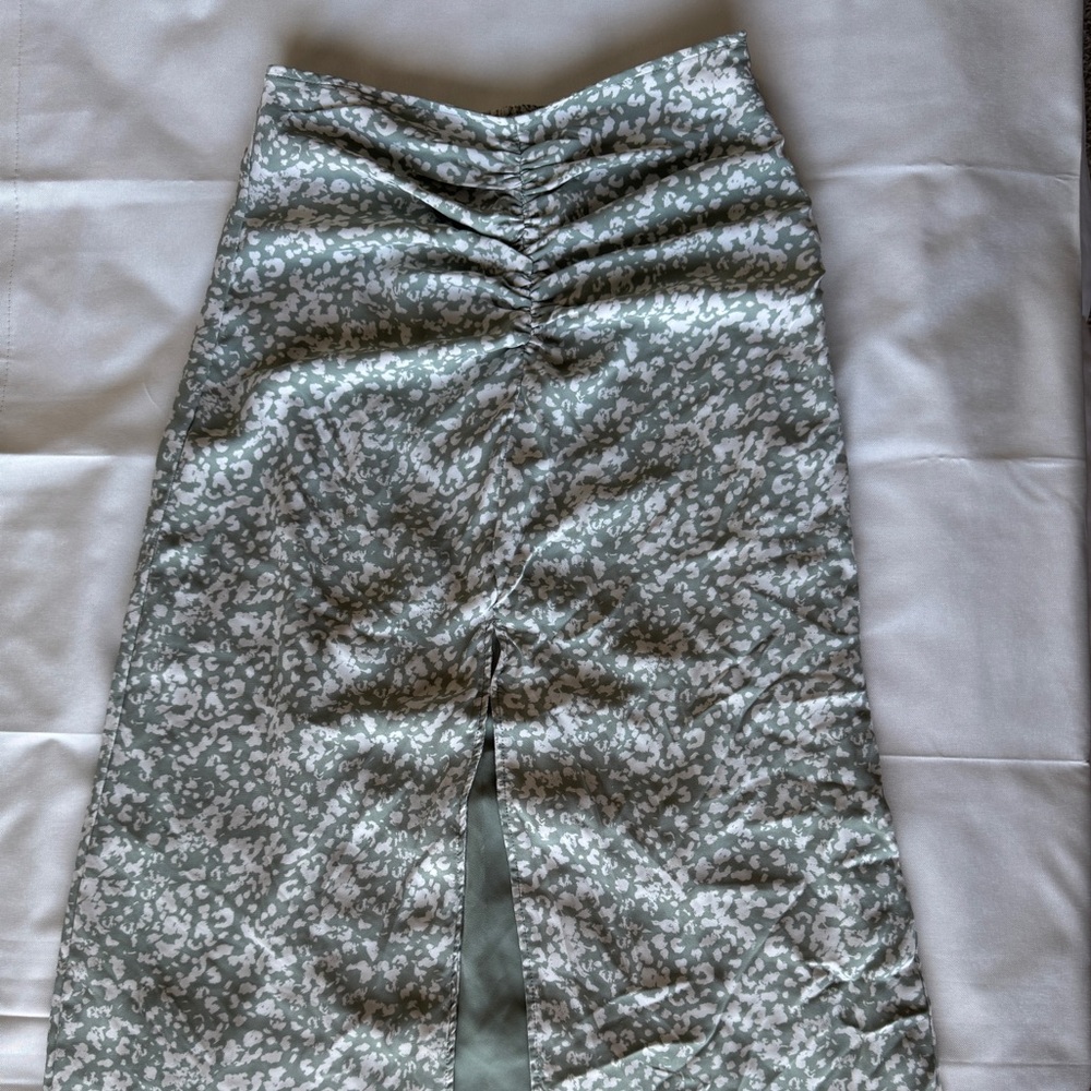 Abercrombie & Fitch Sage Green Printed Midi Skirt